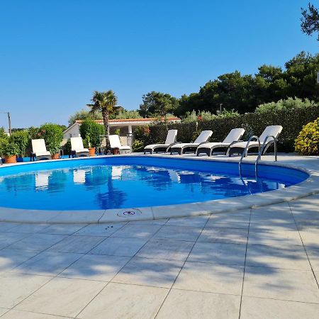 Apartments Dorotea Novalja Exterior photo