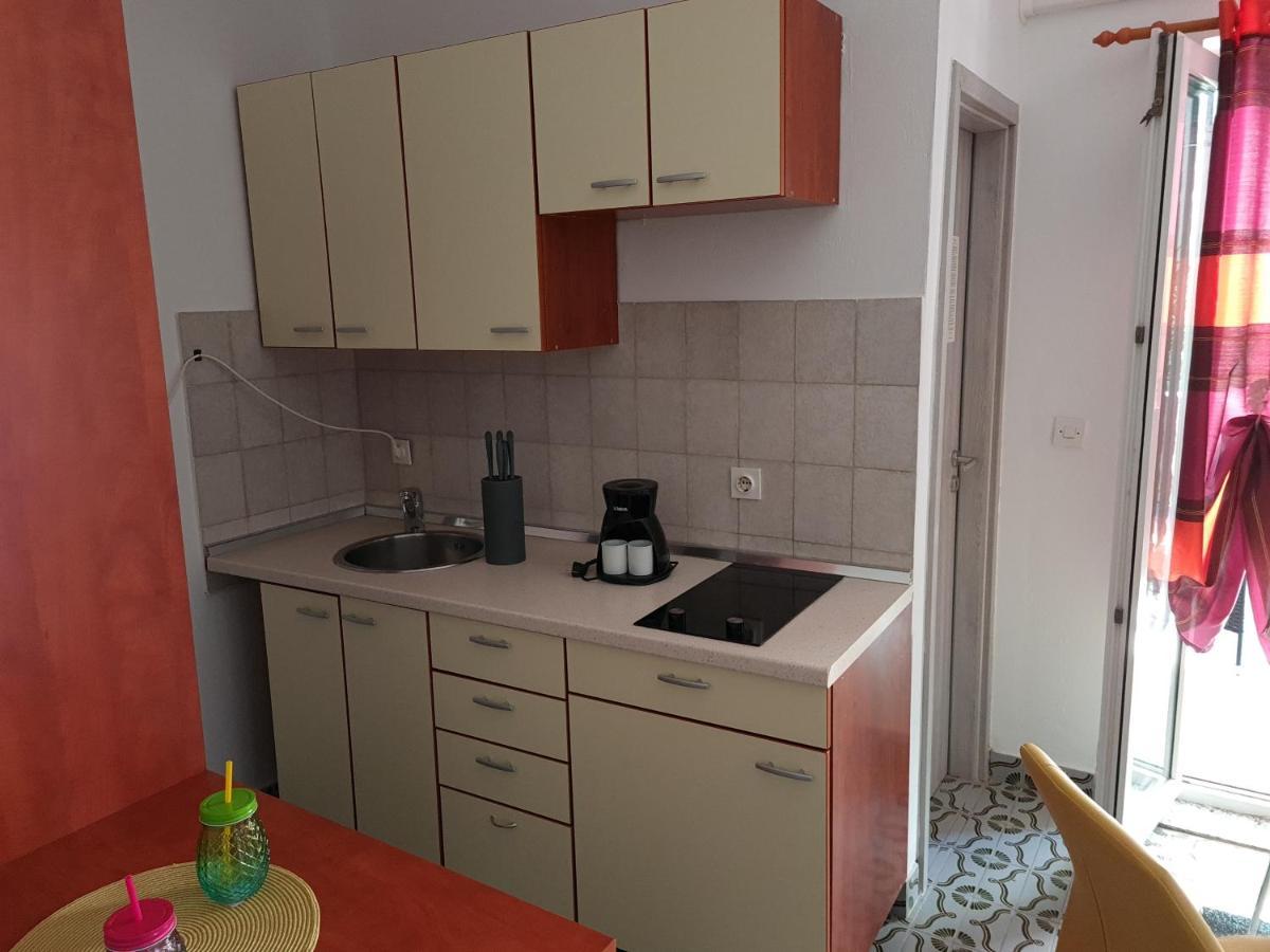Apartments Dorotea Novalja Exterior photo