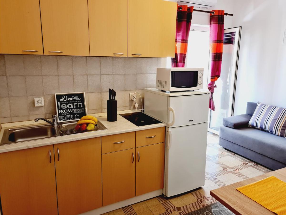 Apartments Dorotea Novalja Exterior photo
