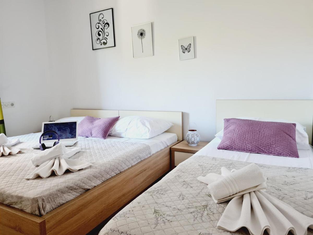 Apartments Dorotea Novalja Exterior photo